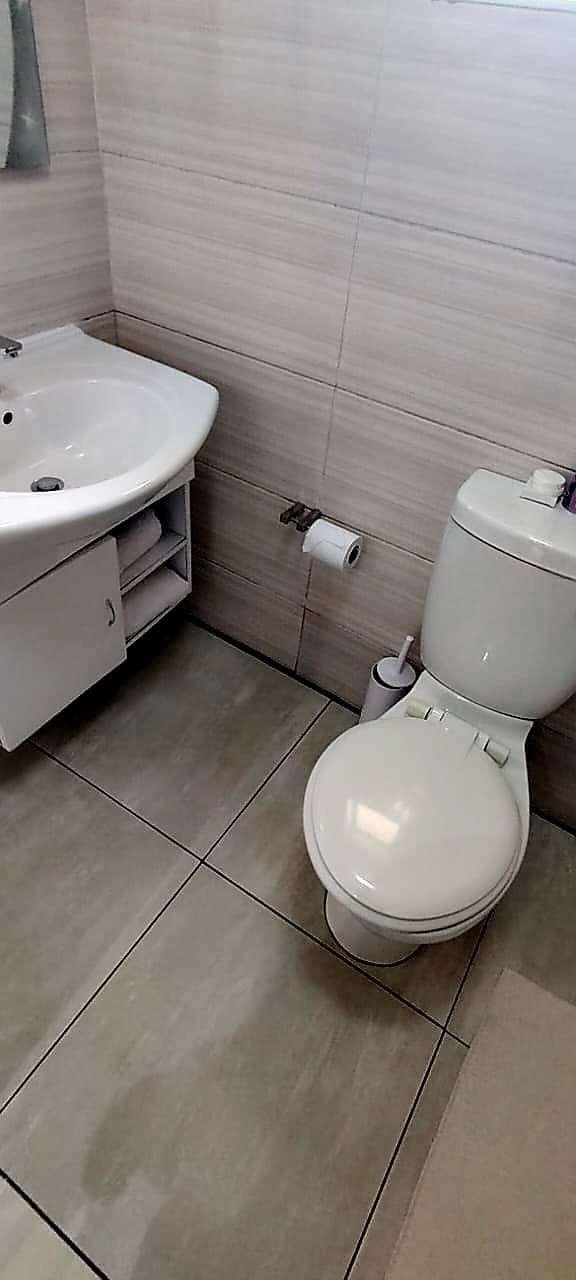 14 Bedroom Property for Sale in Amalinda Eastern Cape
